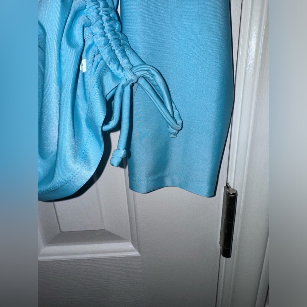 Free Country Women's UPF Long Sleeve Sunshirt with adjustable side drawstrings - Picture 9 of 15